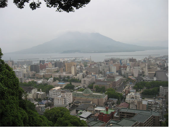 城山から望む桜島.jpg